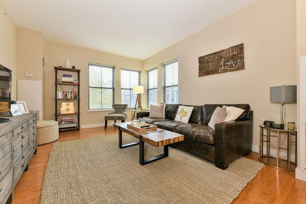 Foto principal - 2 Rollins St
