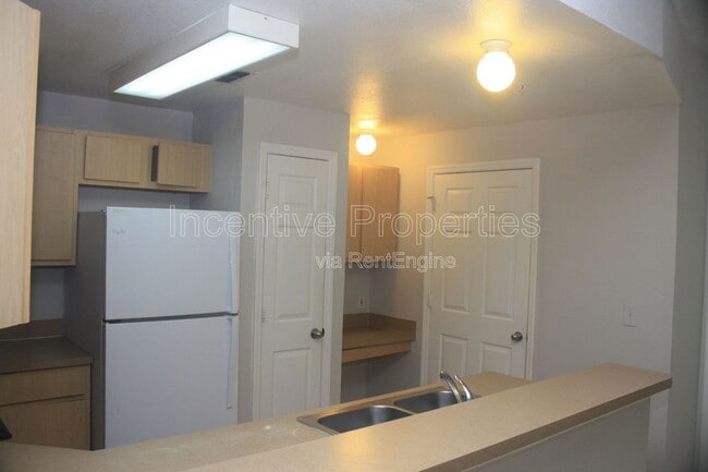 Photo - 1985 Erving Cir Apartment