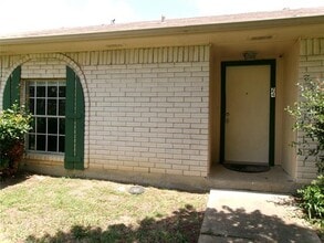 Building Photo - 24 E Mountain Creek Ct