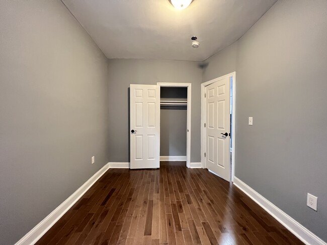 Building Photo - 255 N 19th St