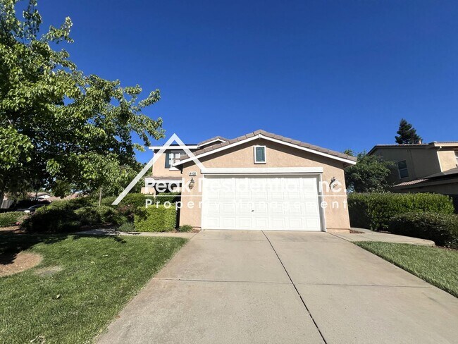 Building Photo - Very Nice 3bd/2.5ba Mather House with 2 Ca...