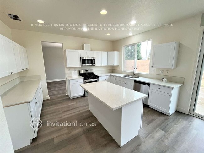 Foto del edificio - 1187 Jewelflower St