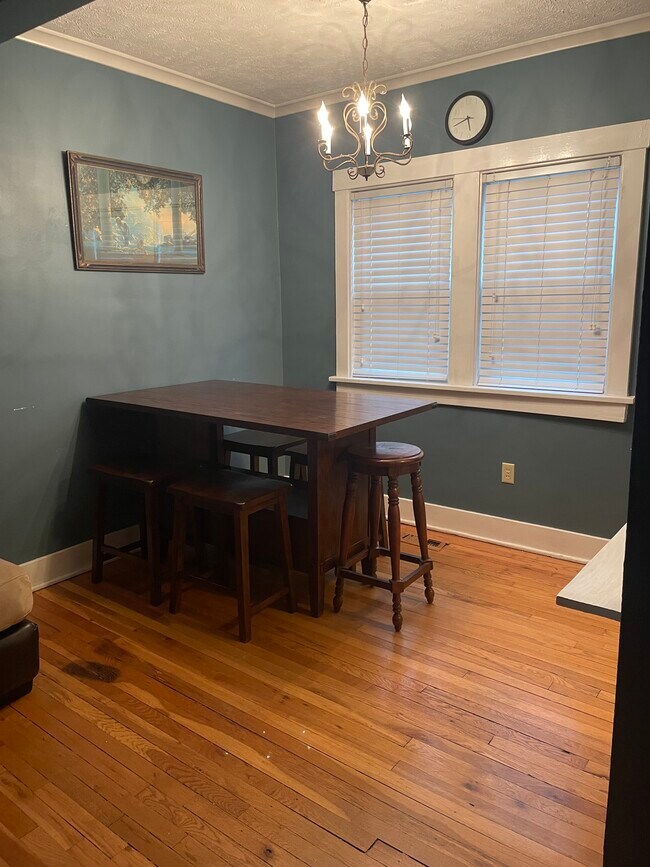 Foto del edificio - 818 S 37th Ave