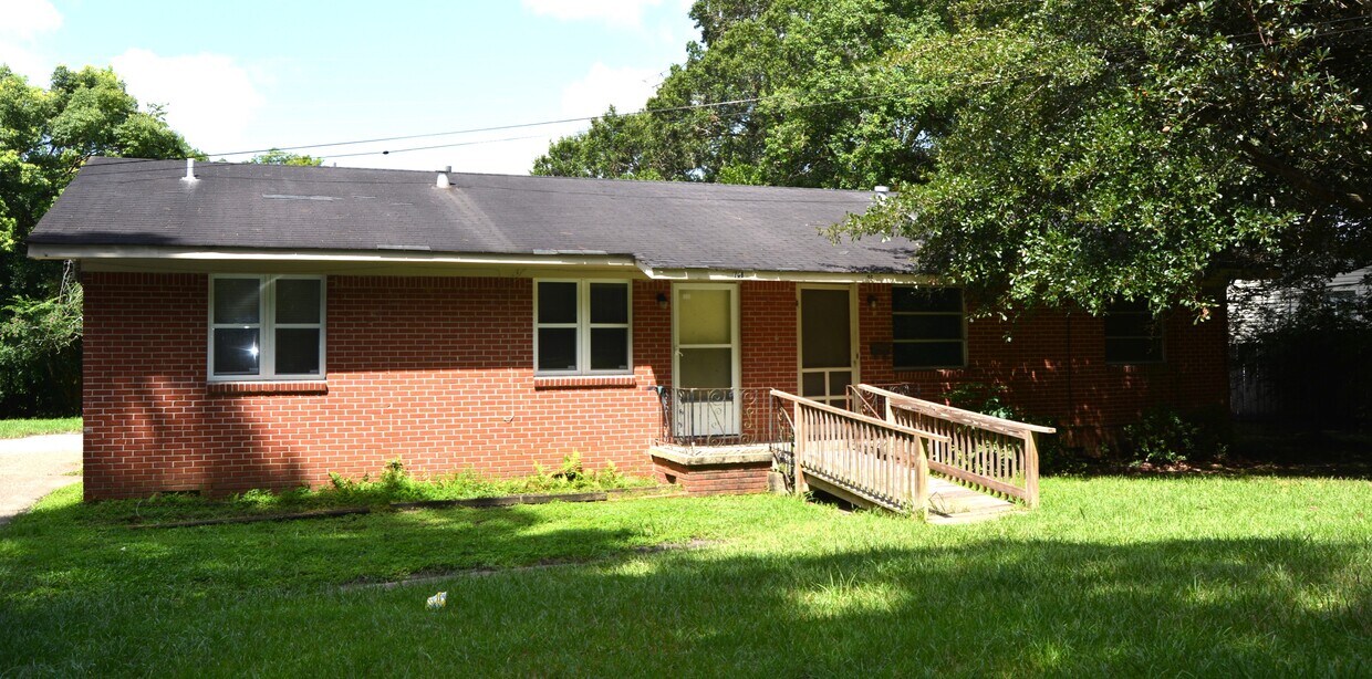 708 Bankhead Pl, Mobile, AL 36606 House Rental in Mobile, AL