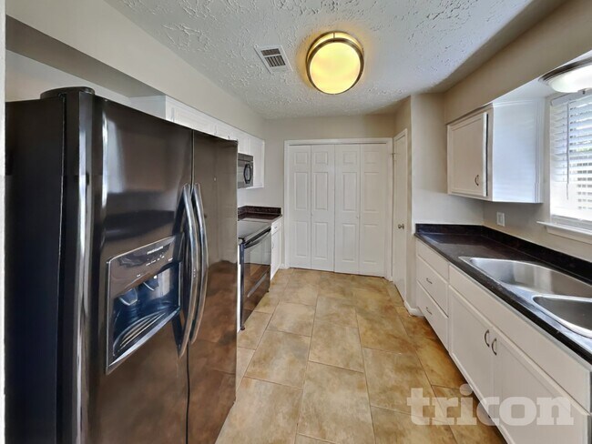 Foto del edificio - 20211 Cottonglade Ln