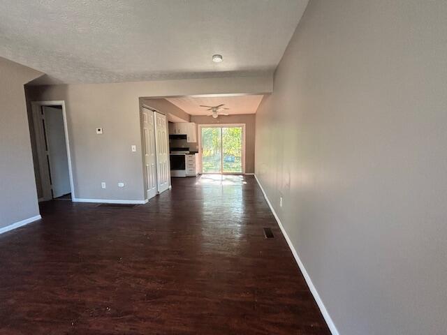 Foto del edificio - 3469 Nutcreek Ct
