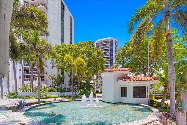 Building Photo - 3598 Yacht Club Dr