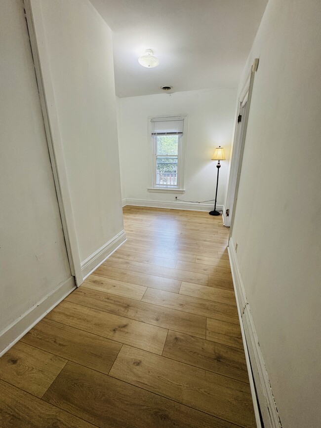 Building Photo - 78 Callodine Ave