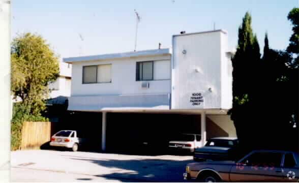 Building Photo - 1006 Wilcox Ave