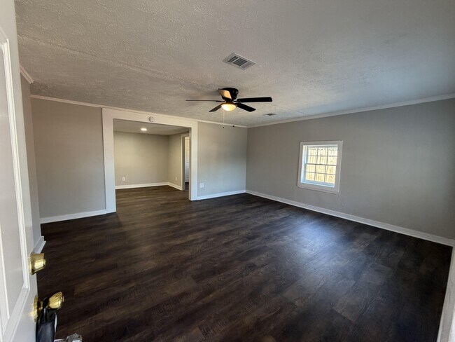 Foto del edificio - 142 E Forest Dr