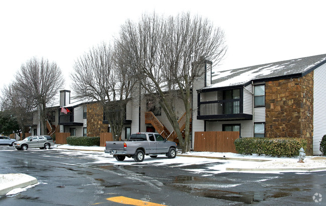 Building Photo - Phoenix Village Apartments