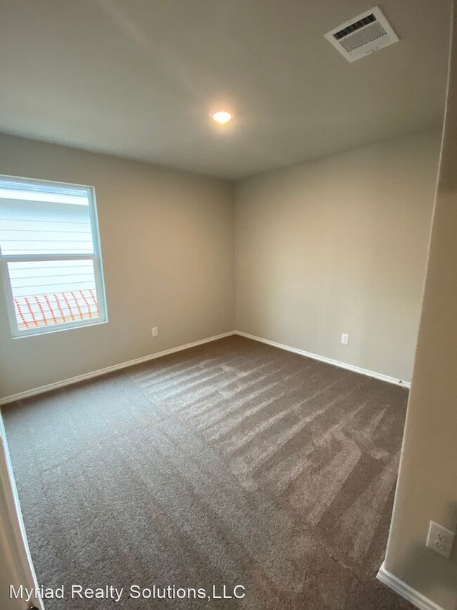 Building Photo - 3 br, 2 bath House - 5115 Fowler Crest