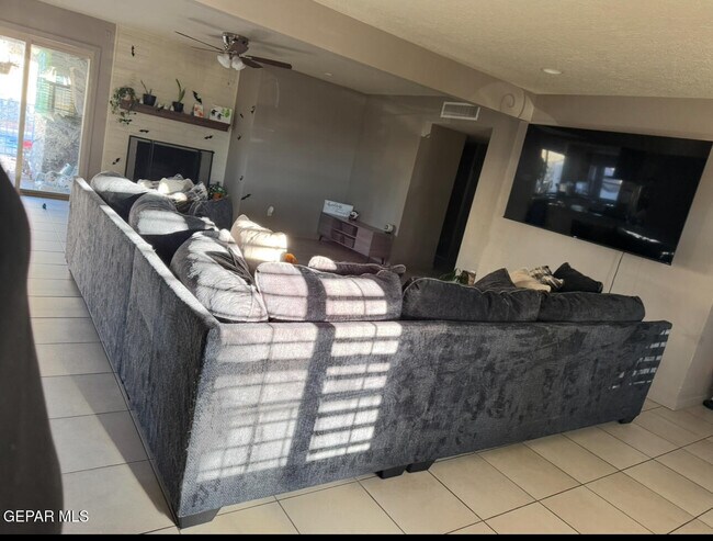 Foto del edificio - 6437 Dawn Dr