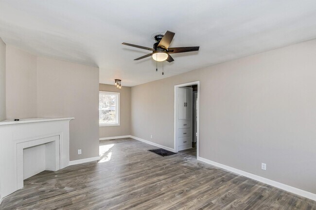 Foto del edificio - 238 S Mt Carmel St