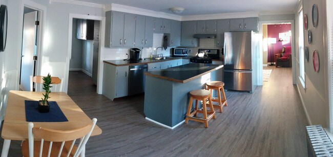 Building Photo - 32 Hevey St