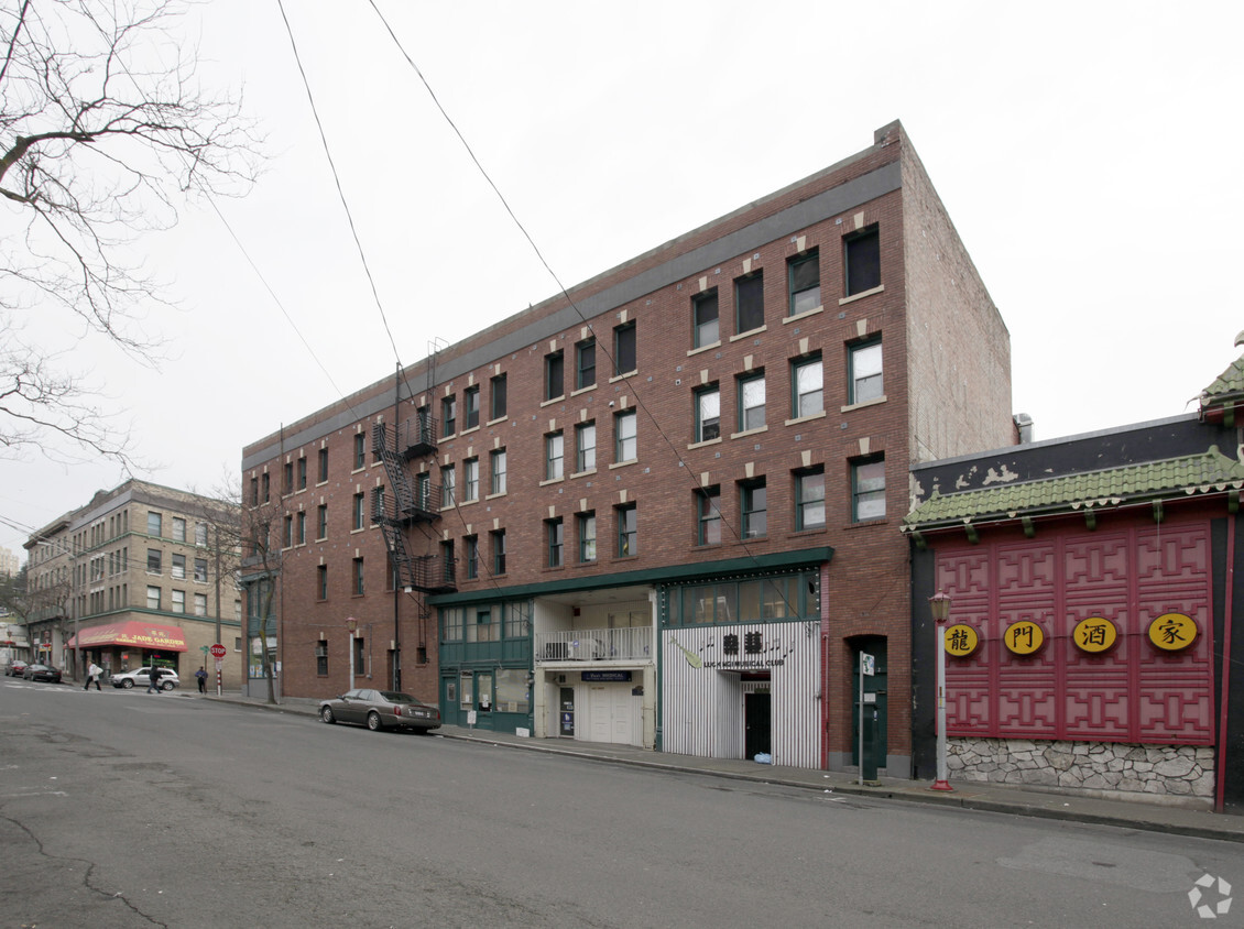 Building Photo - West Kong Yick