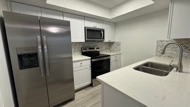Building Photo - 8342 Century Point Dr N