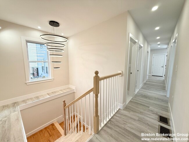 Photo - 10 Cawfield St House