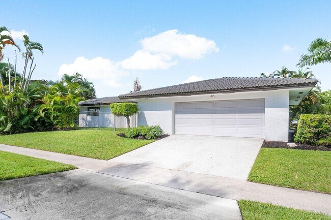 Foto del edificio - 1200 SW 8th St