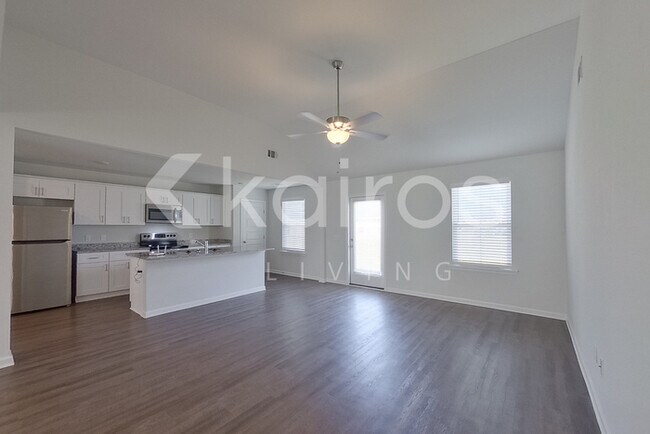 Foto del edificio - 123 Mountain Holly Rd
