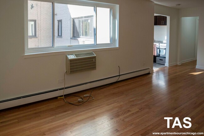 Foto del edificio - 6211 N Kenmore Ave