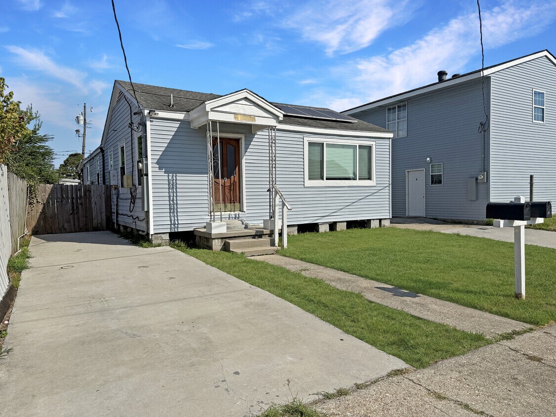 Foto principal - 911 Central Ave