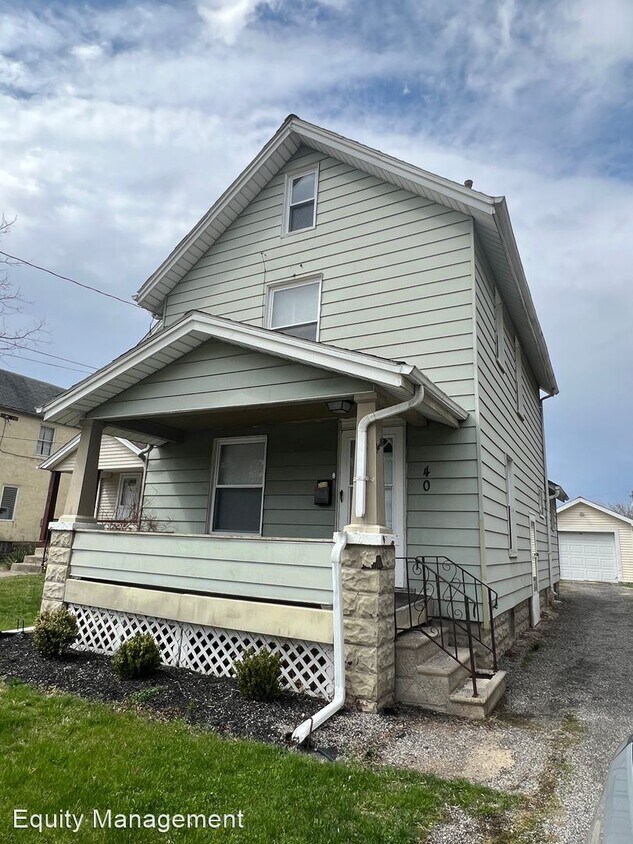 3 br, 1 bath House 40 Stambaugh Street House Rental in Girard, OH