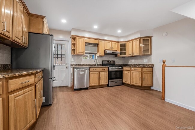 Foto del edificio - 43-39 247th St