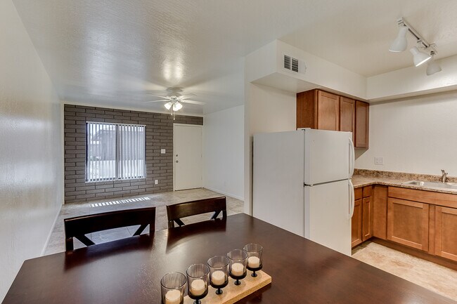 Foto del edificio - Pecan Tree Apartments