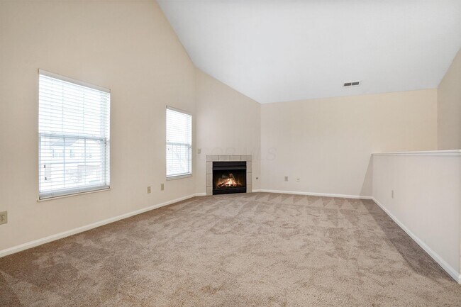 Building Photo - 5066 Stratford Pine Ln