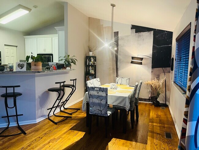 Foto del edificio - 3031 Saganashkee Ln