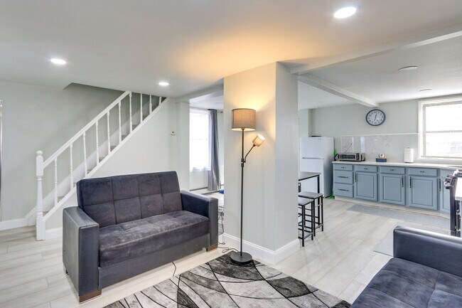 Building Photo - 301 Lembeck Ave