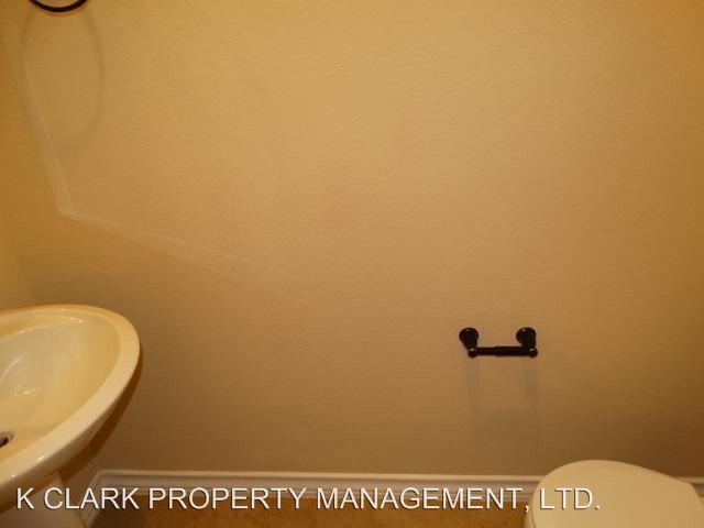 Building Photo - 3 br, 2.5 bath House - 7227 GOLF WAY #1