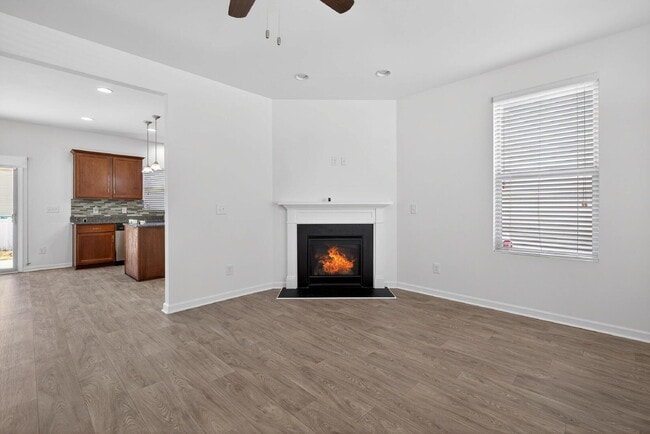 Building Photo - 3625 Tule Spring St