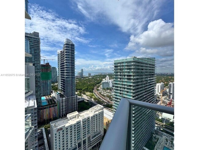 Foto del edificio - 1100S S Miami Ave