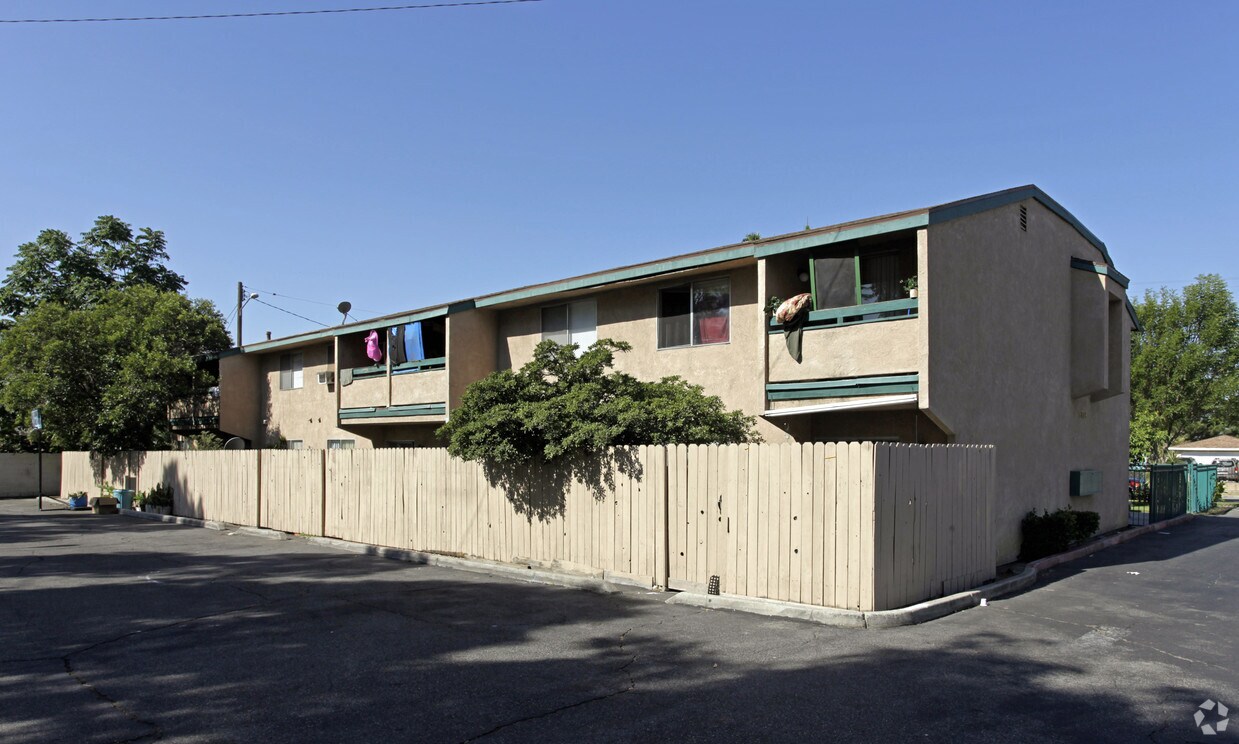 Building Photo - 9339 Olive St