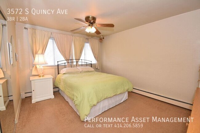 Building Photo - Charming 3BED/1.5BATH Bay View Townhouse