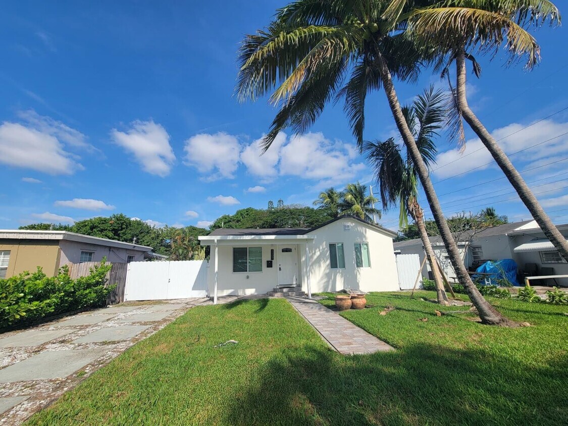 Foto principal - 2207 Taft St