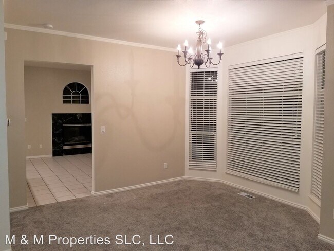 Building Photo - 953 E Senior Band Rd