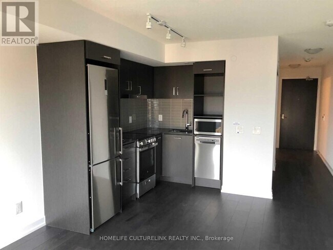 Building Photo - 219 Dundas St E