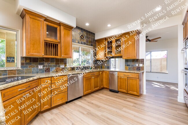 Foto del edificio - 2342 W Hemlock Ct