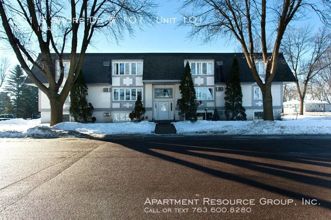 Building Photo - 2 bedroom in Winsted MN 55395