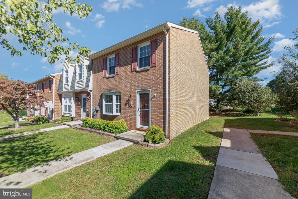 Foto principal - 825 Chesney Ln