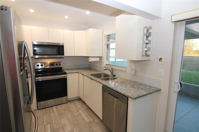 Foto del edificio - 1311 New Bedford Dr