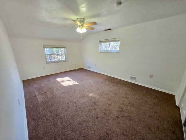 Living room - 2612 Louisiana Ave