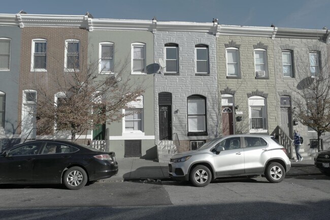 Front - 427 N Montford Ave