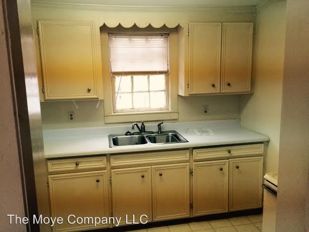 Building Photo - 317 Sortwell St