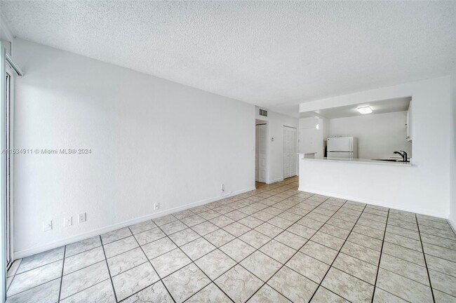 Foto del edificio - 801 NW 47th Ave