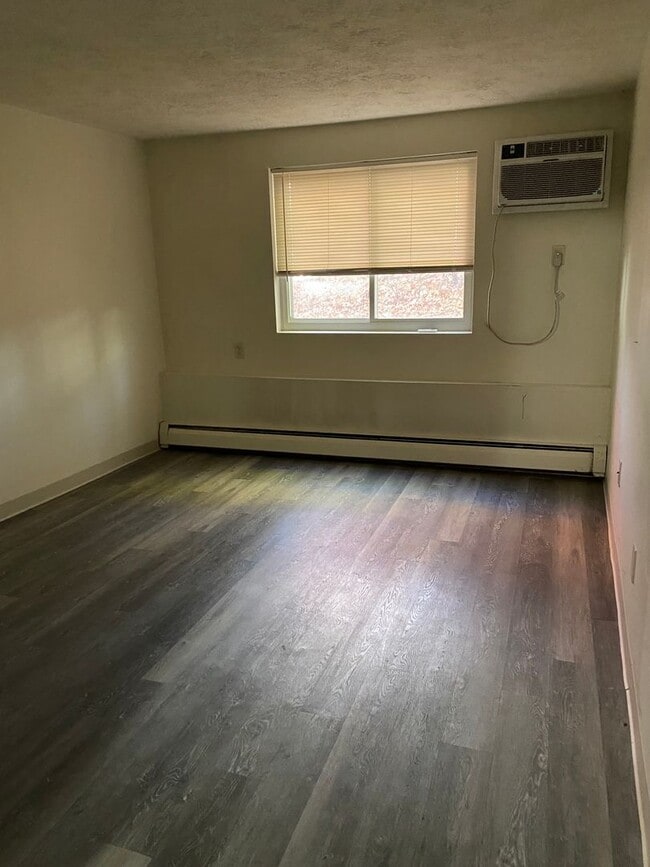 Interior Photo - Residences at Riverside