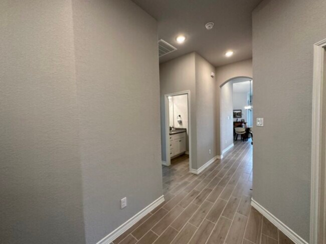 Building Photo - 139 Katy Way